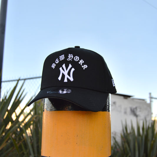 New Era 9forty A-Frame New York Ghotic Art